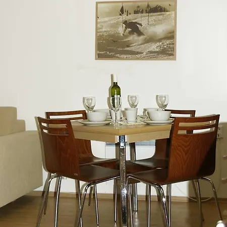 302 * אוסקדניצה